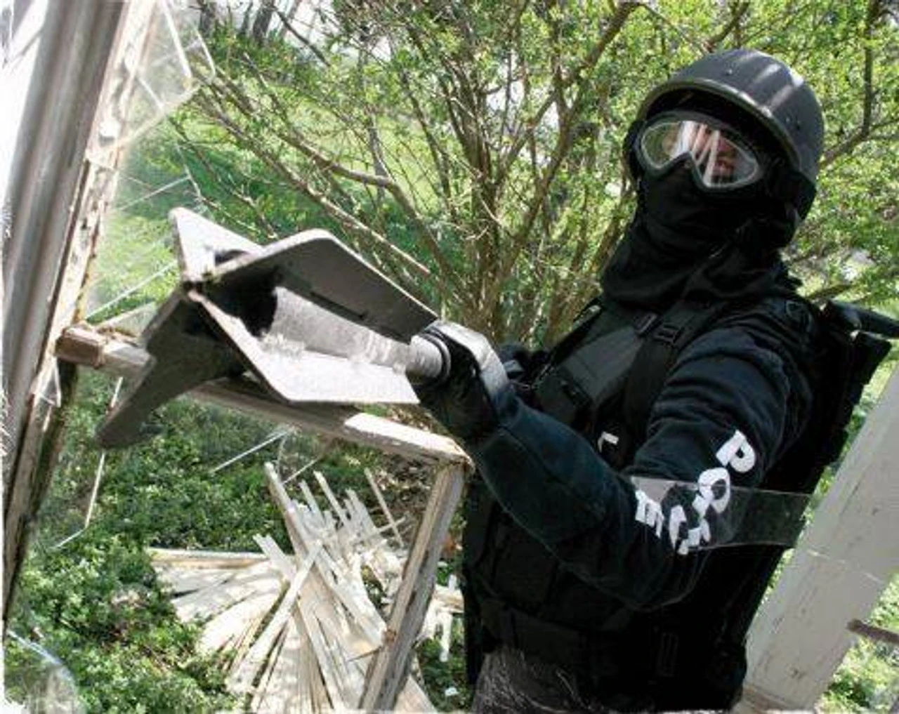 Blackhawk Dynamic Entry Break-N-Rake 4 Blackhawk Dynamic Entry Break-N-Rake - Image 2