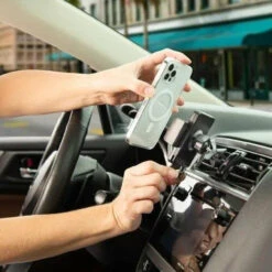 Nite Ize Squeeze Universal Vent Mount -Outdoor Life Store nite ize squeeze universal vent mount suvk 01 r8 06672.1648650548