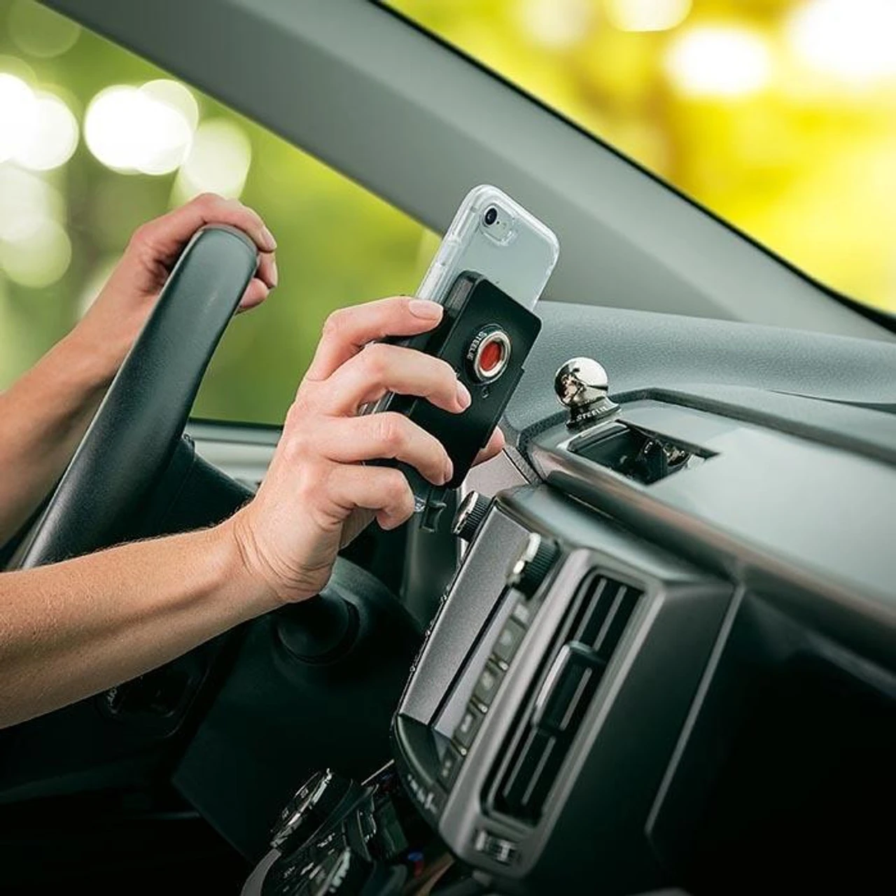 Nite Ize Steelie Squeeze Dash Kit 4 Nite Ize Steelie Squeeze Dash Kit - Image 2