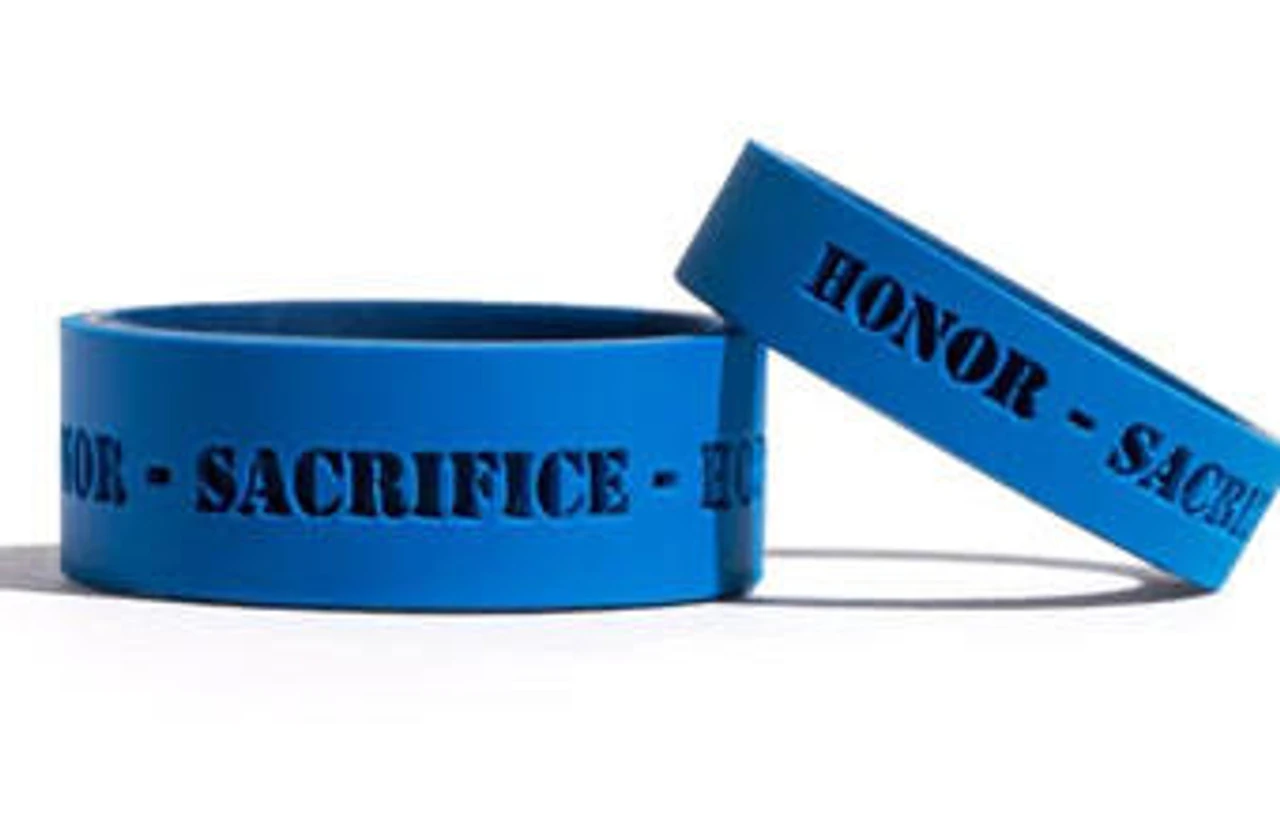 QALO Folds Of Honor Women's Blue Mantra Strata Ring 5 QALO Folds Of Honor Women's Blue Mantra Strata Ring - Image 3