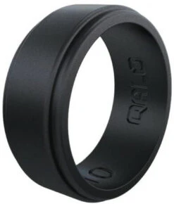 Qalo Men's Tungsten Step Edge Polished Ring QS9-MXM