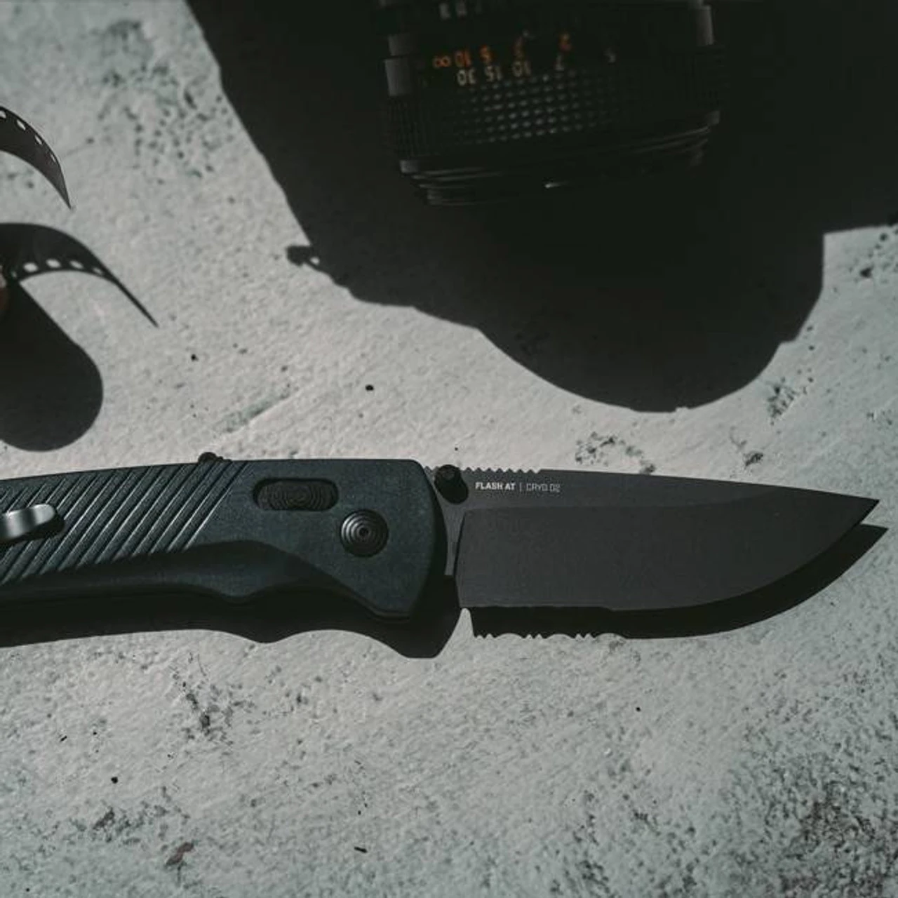 SOG Flash AT Urban Grey Serrated Folding Knife 10 SOG Flash AT Urban Grey Serrated Folding Knife - Image 8