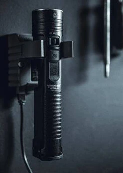 Streamlight Stinger 2020 Rechargeable LED Flashlight -Outdoor Life Store streamlight stinger 2020 rechargeable led flashlight 78101 30819.1601528425